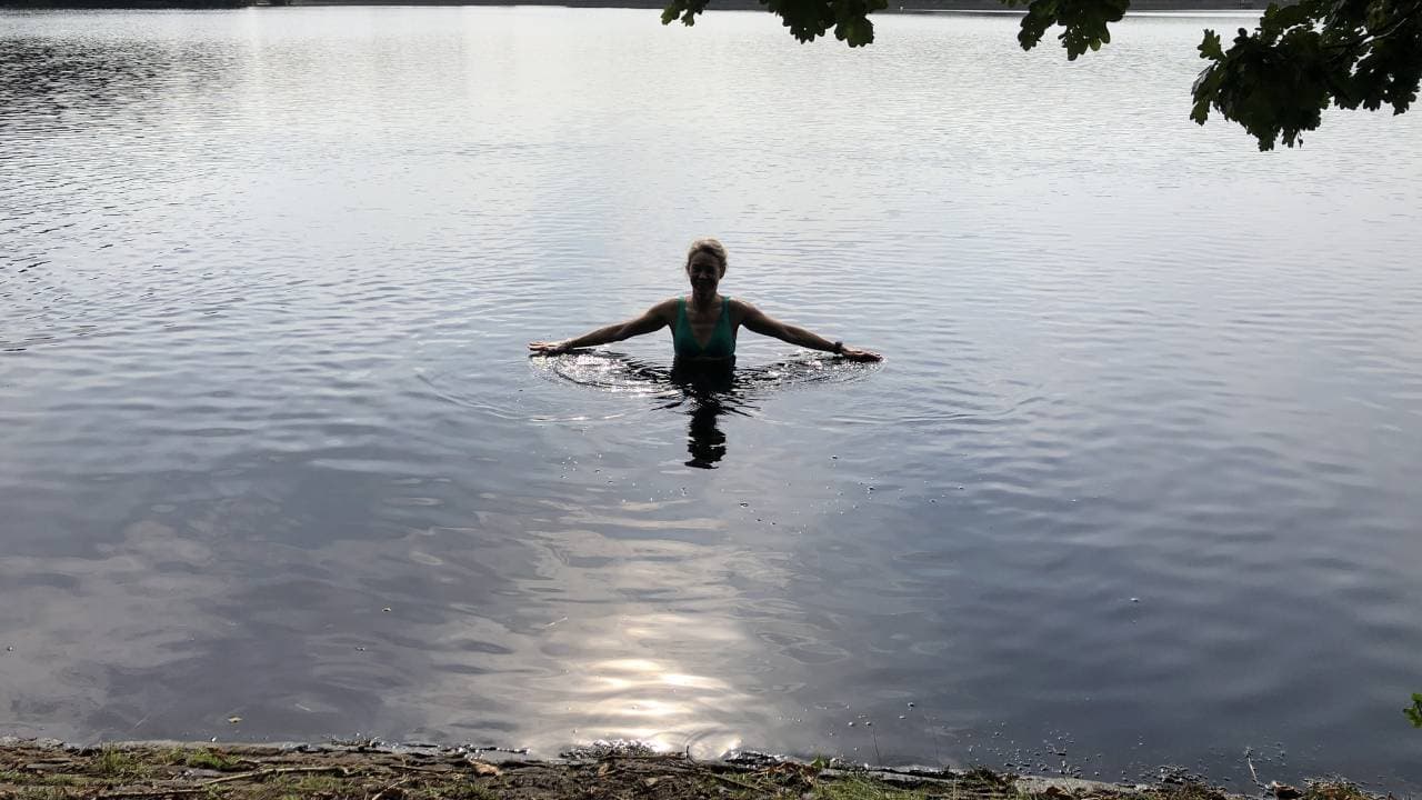A dip in Agden Reservoir - the benefits of cold water immersion